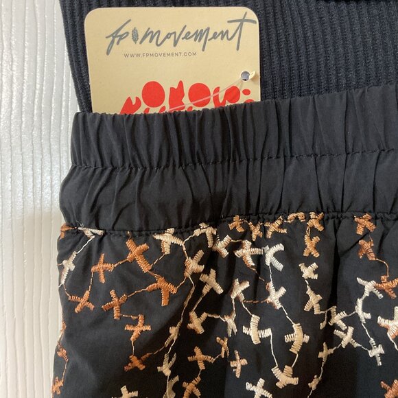 NWT FP Movement embroidered joggers XL - Picture 7 of 10